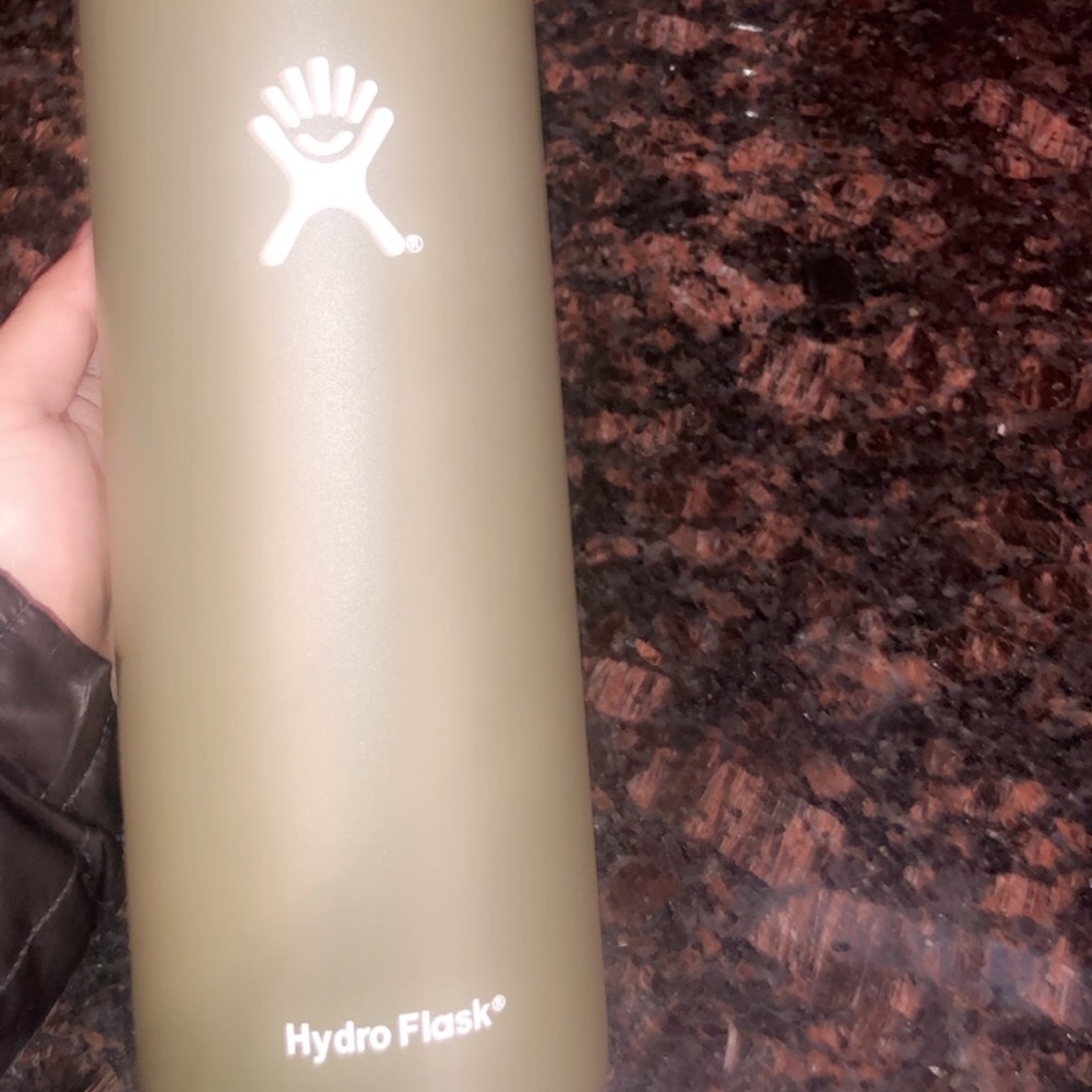 olive green hydroflask